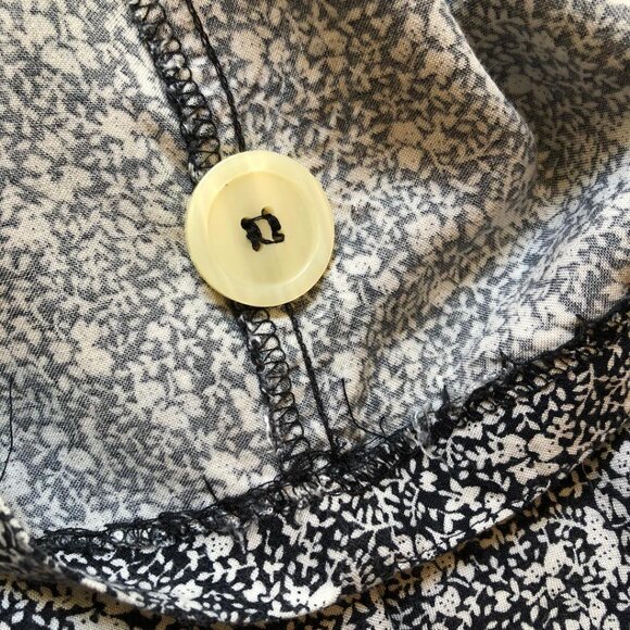 Rampage, Vintage, black & white, sleeveless, wrap, buttoned blouse, Size: 3? - Picture 5 of 8